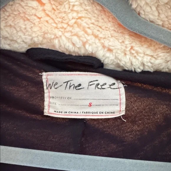 We The Free Cream and Black Sherpa Jacket NWT - Picture 2 of 8